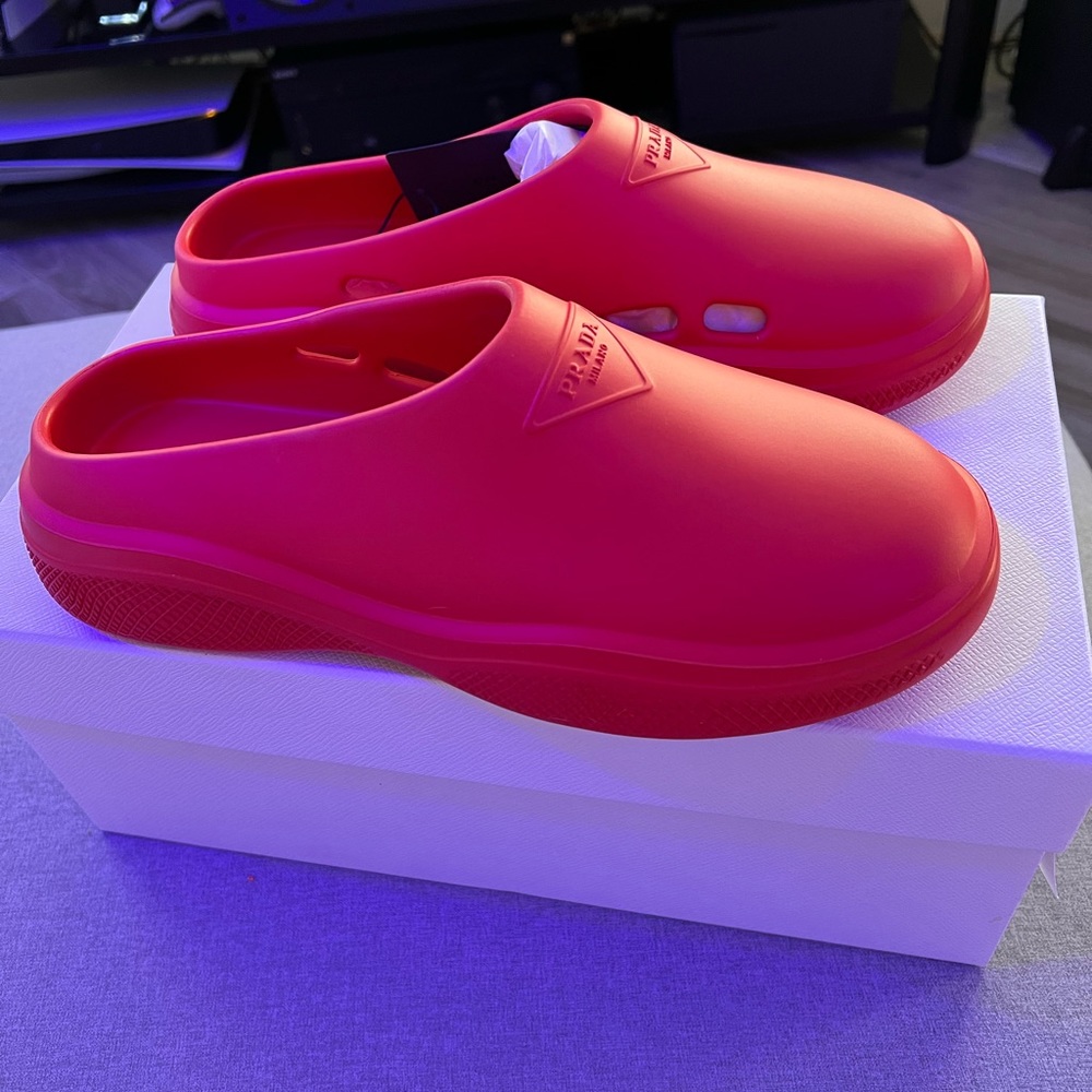 NEW- Red- Sz 9- Prada Men’s Mellow Rubber Mules